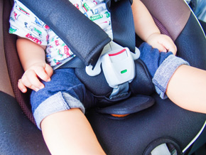 子どもを車に乗せる際の注意点