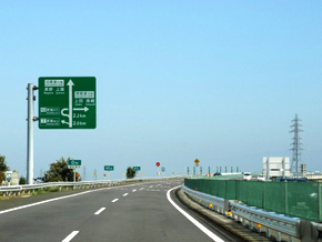 高速道路を安全に運転するためのポイント