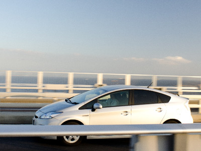 まずは空いている道で運転